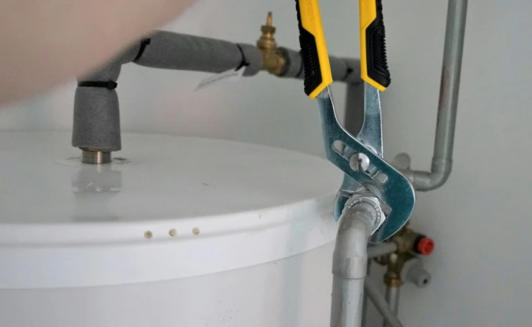 Fixing the water heater’s pressure relief valve