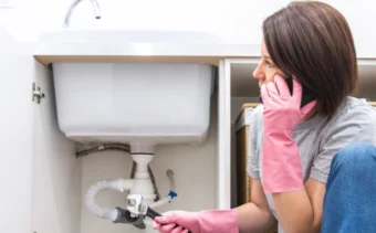 How to Fix a Leak Under Your Kitchen Sink